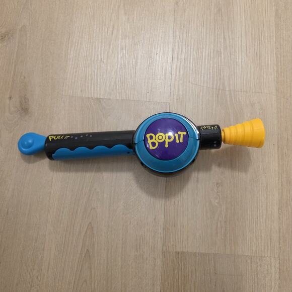 Hasbro Other - Hasbro Bop It 1996 Original Electronic Game Toy